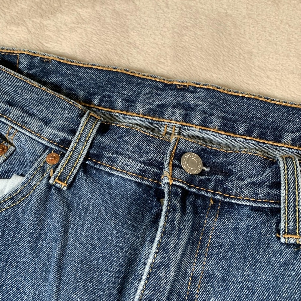 Levis 550 Jeans Mens 38x32 Blue Denim Relaxed Fit Tapered Leg 100% Cotton Pants - Picture 2 of 13